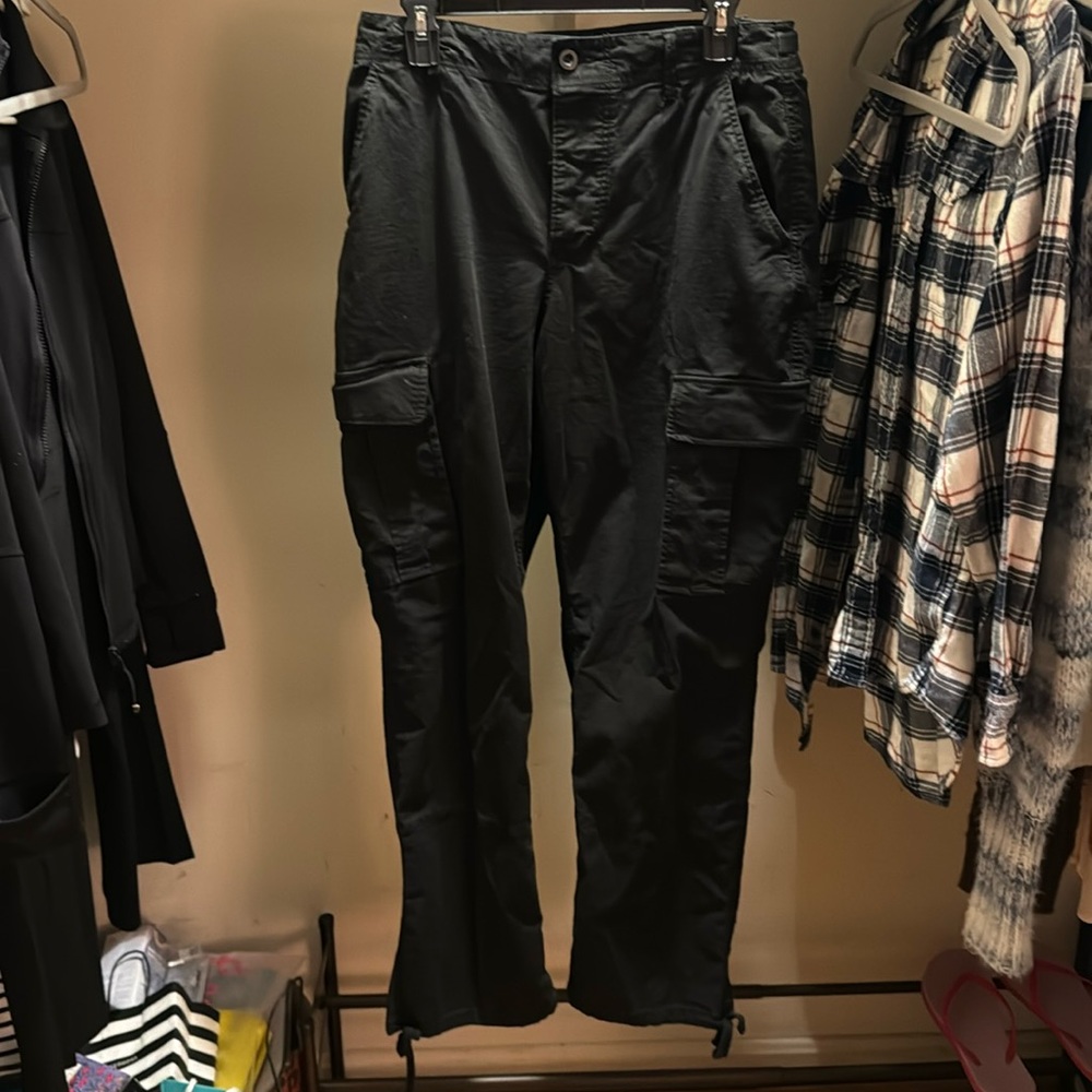 Black Good American cargo pants, size 14/32.